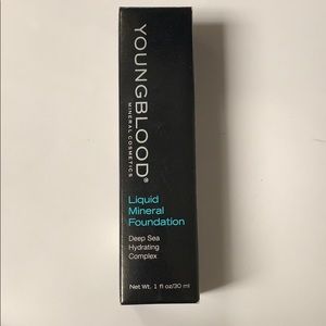 Young Blood Liquid Foundation in Suntan